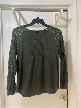Women's Olive Green Lace-Sleeve Pintuck Long Sleeve Top